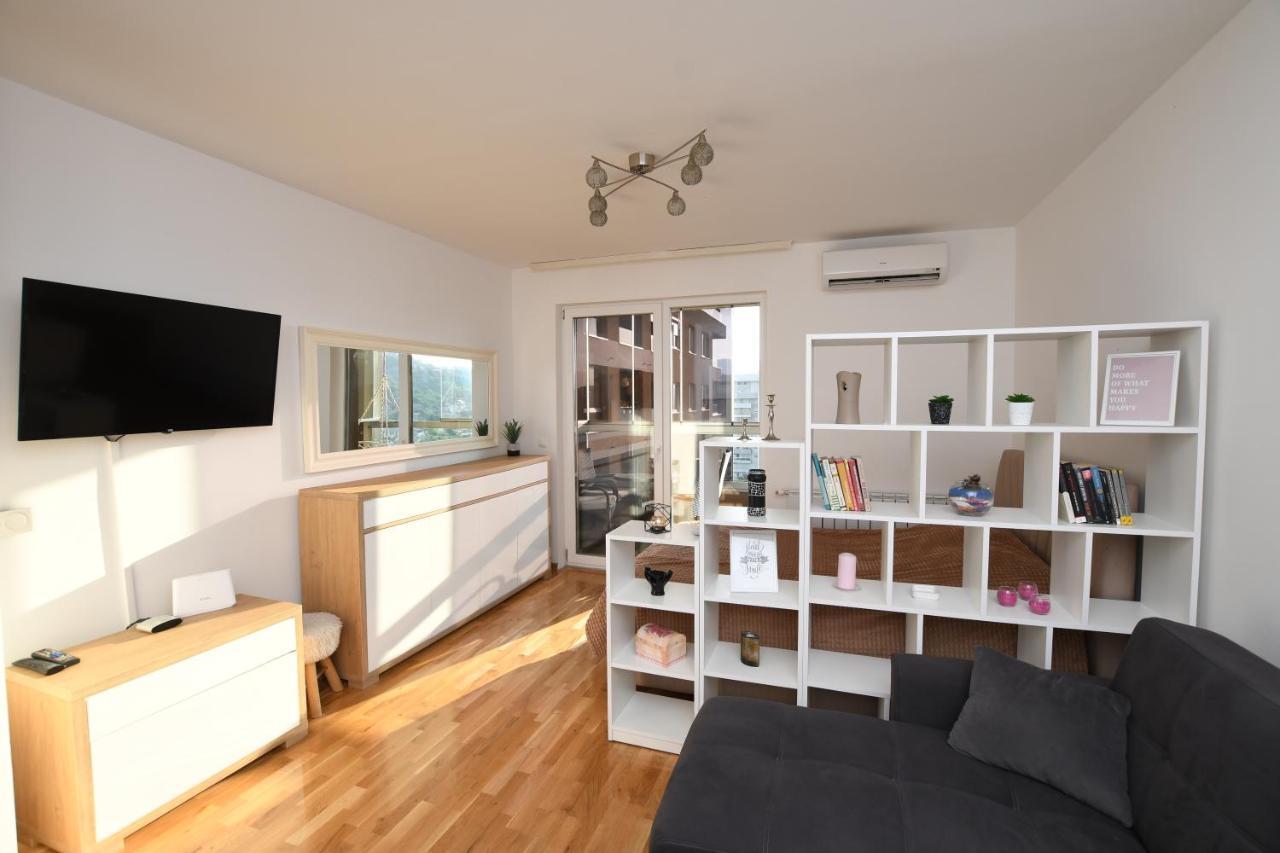 Sky Way Studio Apartment Sarajevo Ngoại thất bức ảnh